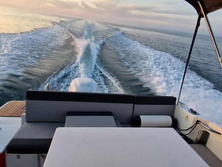 Motorboot mieten in Pula - Jeanneau Merry Fisher 795 Series2