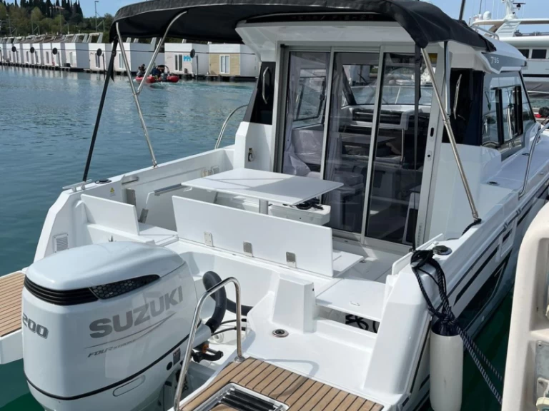 Vermietung Motorboot Jeanneau mit Führerschein