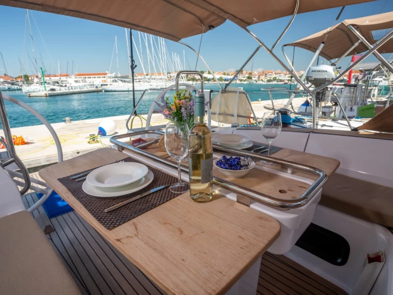 Segelboot mit oder ohne Skipper Elan mieten in Split