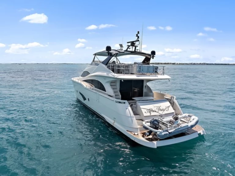 YachtCharter in Key West - Marquis-Yachts Marquis 720 Flybridge auf SamBoat