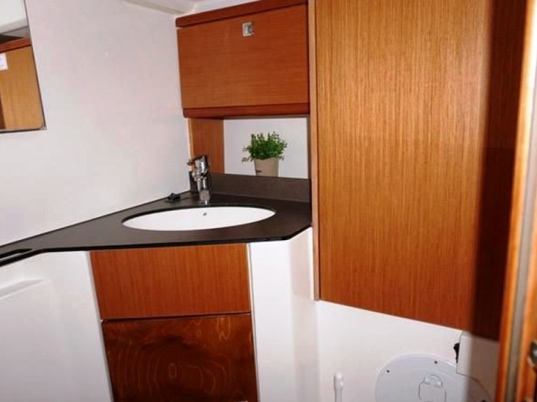 Ein Bavaria Cruiser 46 mieten in Lefkáda