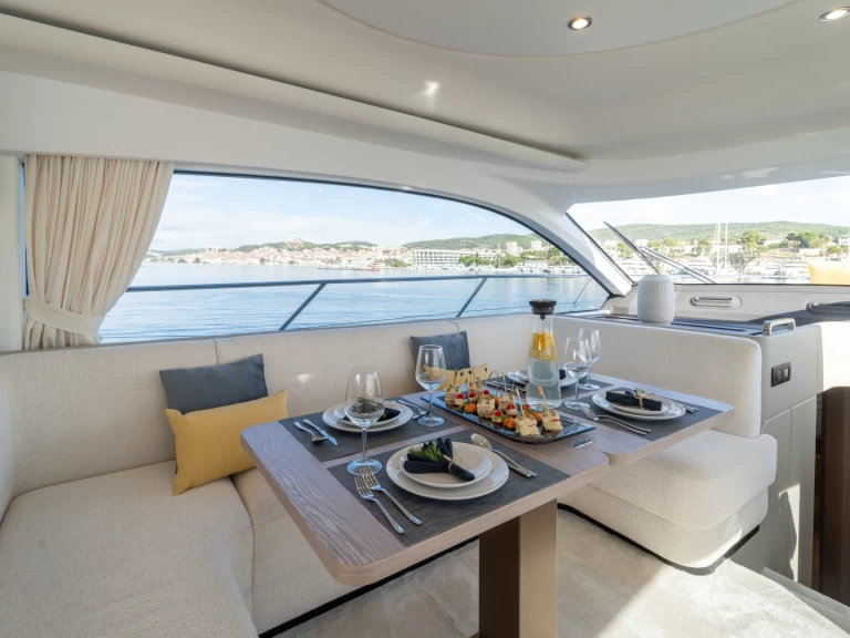 YachtCharter in Šibenik - Azimut Azimut 53 Fly auf SamBoat