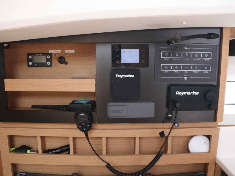 Segelboot mit oder ohne Skipper Jeanneau mieten in Sukošan