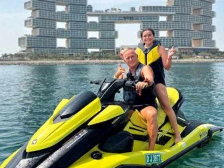Jetski mieten in Dubai Marina zum besten Preis