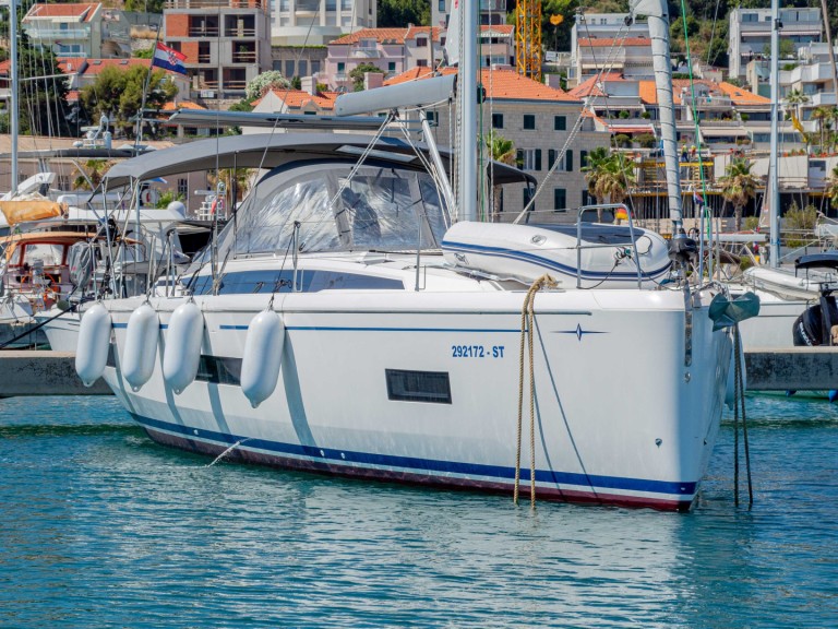 YachtCharter in Split - Bavaria Bavaria C46 auf SamBoat