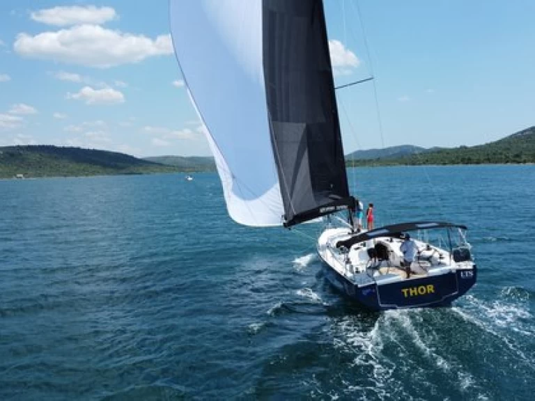 Segelboot mit oder ohne Skipper Elan mieten in Split