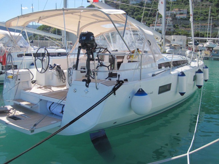 Ein Jeanneau Sun Odyssey 440 mieten in Capo d'Orlando