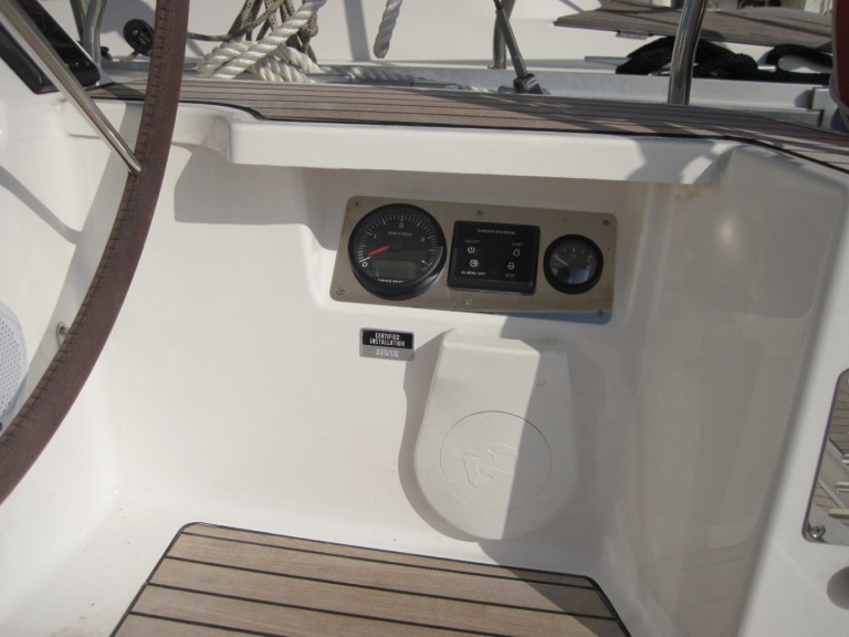 Ein Bavaria Cruiser 37 mieten in Capo d'Orlando