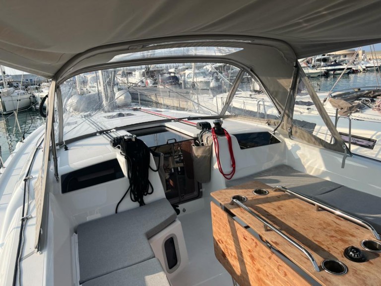 YachtCharter in Capo d'Orlando - Bénéteau Oceanis 40.1 auf SamBoat