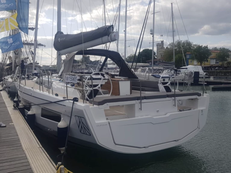 Ein Dufour Dufour 41 mieten in Larmor-Plage