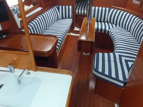 Ein Bénéteau Oceanis 361 Clipper mieten in La Trinité-sur-Mer