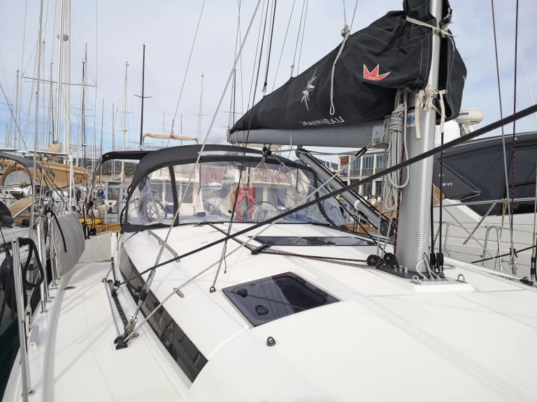 YachtCharter in Castiglioncello - Jeanneau Sun Odyssey 440 - 4 cabine - 2 bagni auf SamBoat