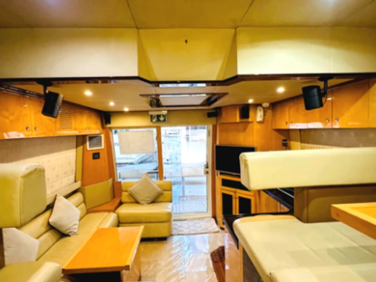 YachtCharter in Dubai Marina - Gulf Craft - Majesty Yachts Majesty 44 auf SamBoat