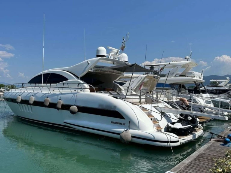 YachtCharter in Miami - Mangusta Elton II auf SamBoat
