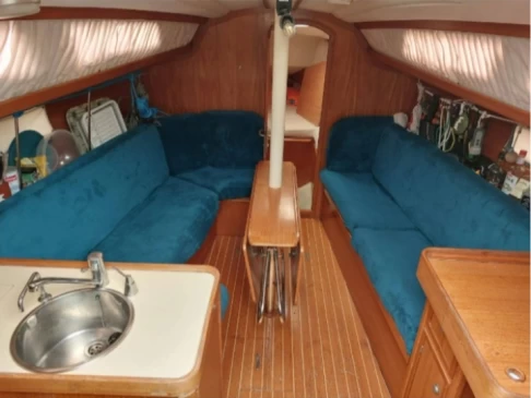 Jeanneau Sun Odyssey 31 mieten Toulon Port