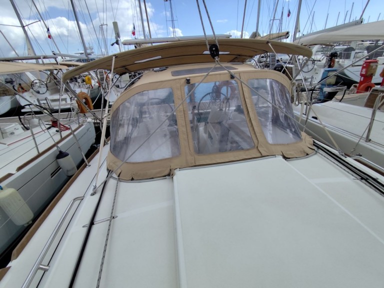 Ein Jeanneau Sun Odyssey 349 mieten in Gouviá
