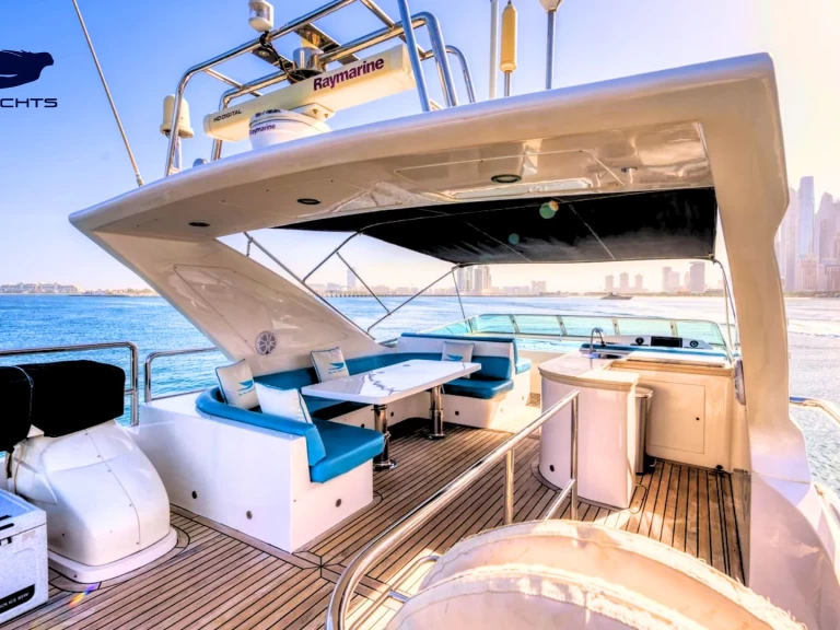 Gulf Craft Majesty 77ft mieten Dubai Marina