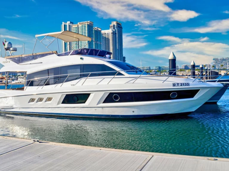 Boot mieten Dubai Marina günstig majesty 48ft
