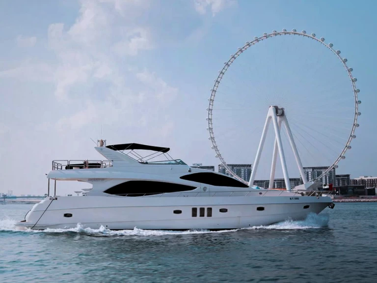 Yacht mieten in Dubai Marina zum besten Preis