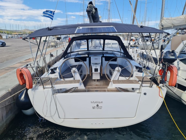 Ein Hanse Hanse 418 mieten in Perigiali