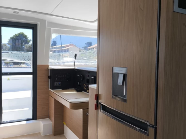 Katamaran mieten in Perigiali zum besten Preis