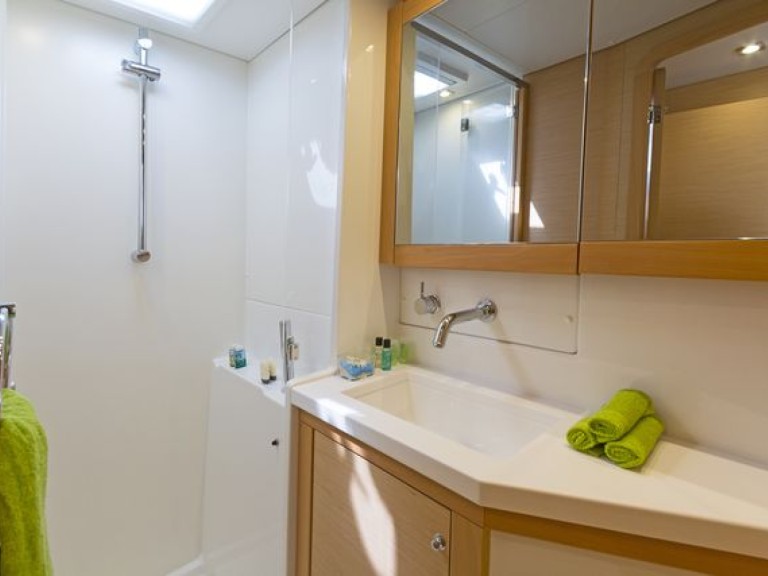 Katamaran mit oder ohne Skipper Lagoon mieten in Perigiali