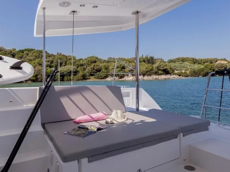 Ein Lagoon Lagoon 450 F mieten in Perigiali