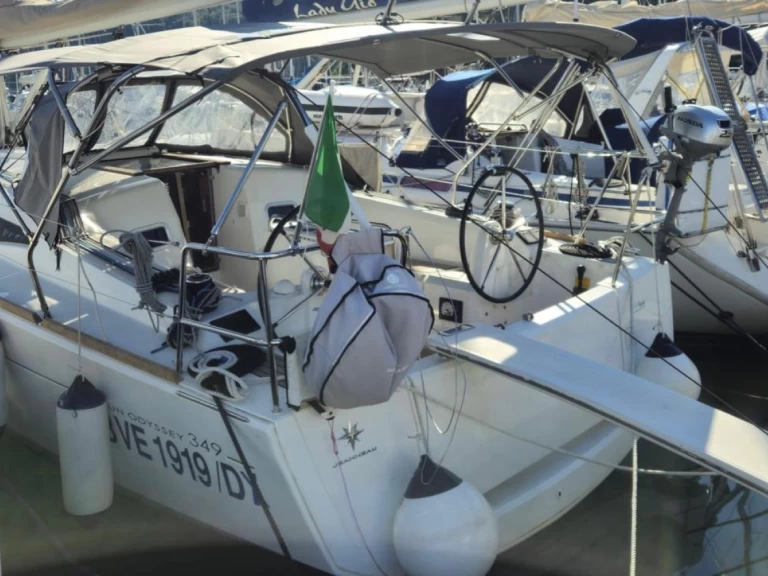 Segelboot mit oder ohne Skipper Jeanneau mieten in Salivoli