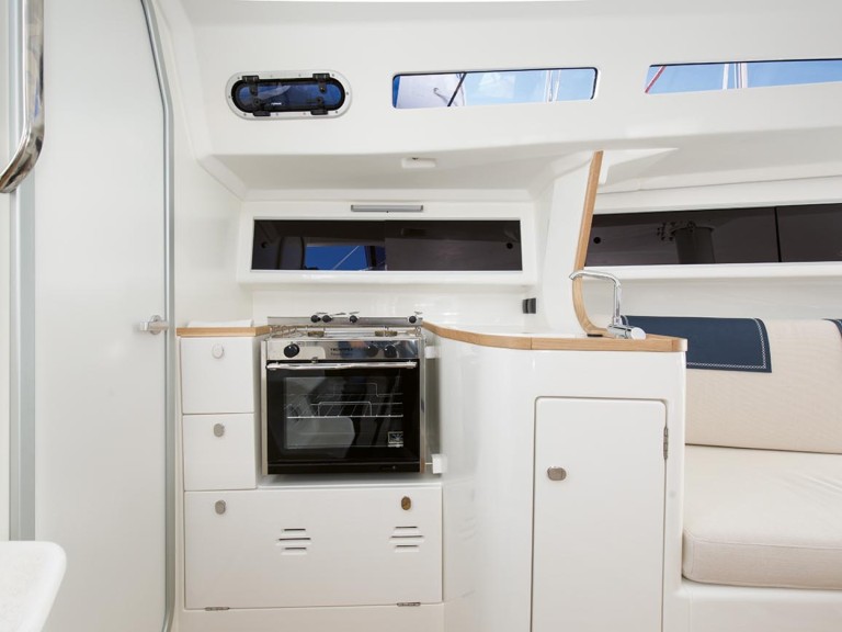 Segelboot mit oder ohne Skipper Italia Yachts mieten in Punat