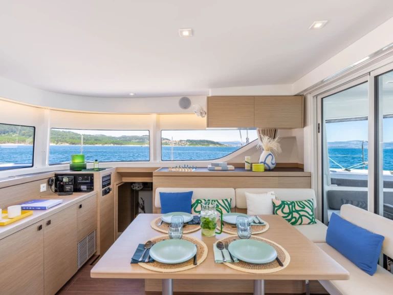 YachtCharter in Kaštela - Lagoon Lagoon 43 auf SamBoat