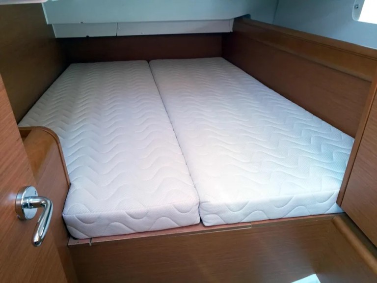 Bootsverleih Jeanneau Sun Odyssey 449 Agropoli Samboat