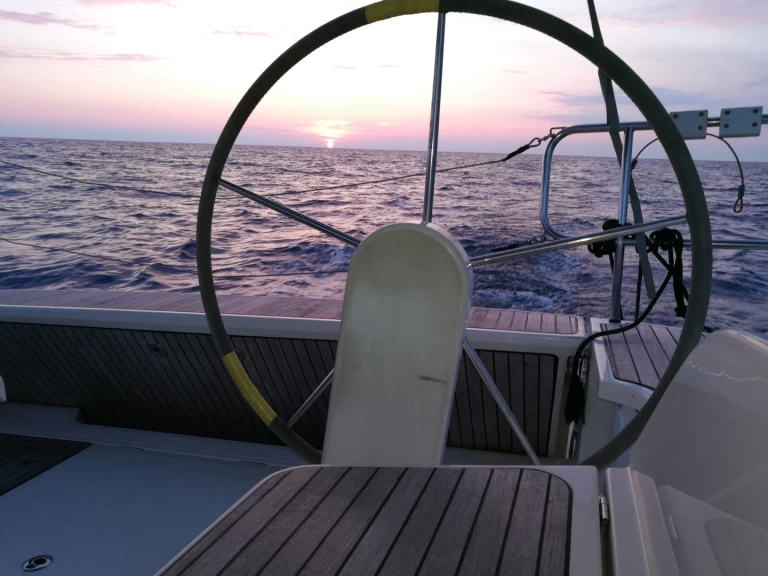 Ein Bavaria Cruiser 46 mieten in Olbia