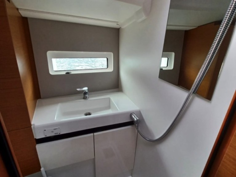 YachtCharter in Olbia - Jeanneau Sun Odyssey 490 auf SamBoat