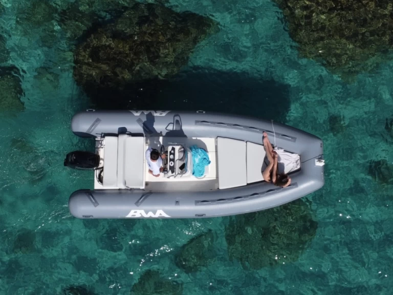 Ein Bwa Bwa 550 mieten in Cagliari