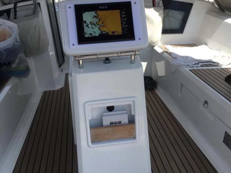 Segelboot mieten in Split - Bénéteau Oceanis 38.1