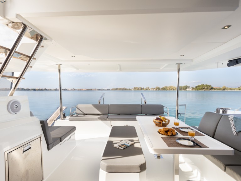 Katamaran mit oder ohne Skipper Fountaine Pajot mieten in Préveza