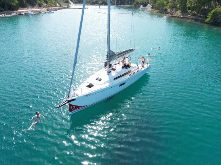 Vermietung Segelboot Bénéteau mit Führerschein