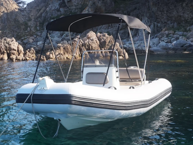 Vermietung Schlauchboot Zodiac mit Führerschein