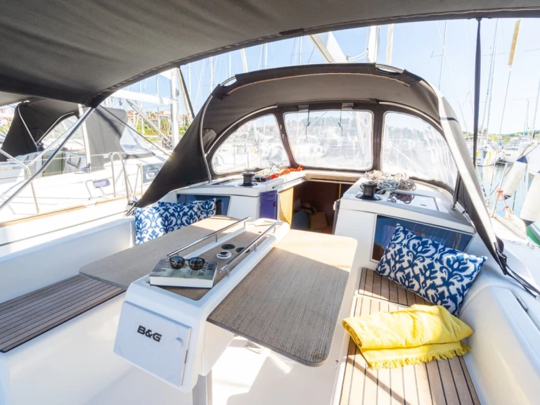 Segelboot mit oder ohne Skipper Dufour mieten in Pula