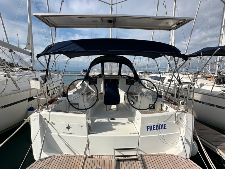 Vermietung Segelboot Jeanneau mit Führerschein