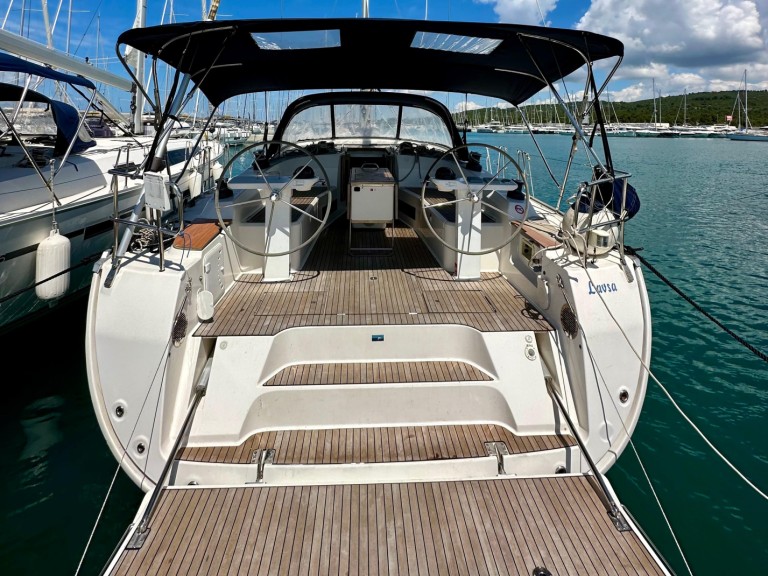 Segelboot mieten in Sukošan zum besten Preis