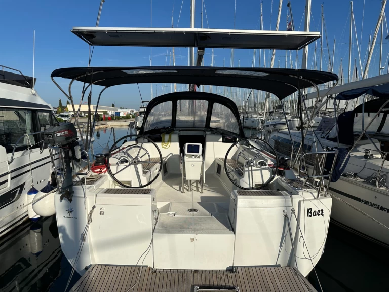 Ein Jeanneau Sun Odyssey 449 mieten in Sukošan