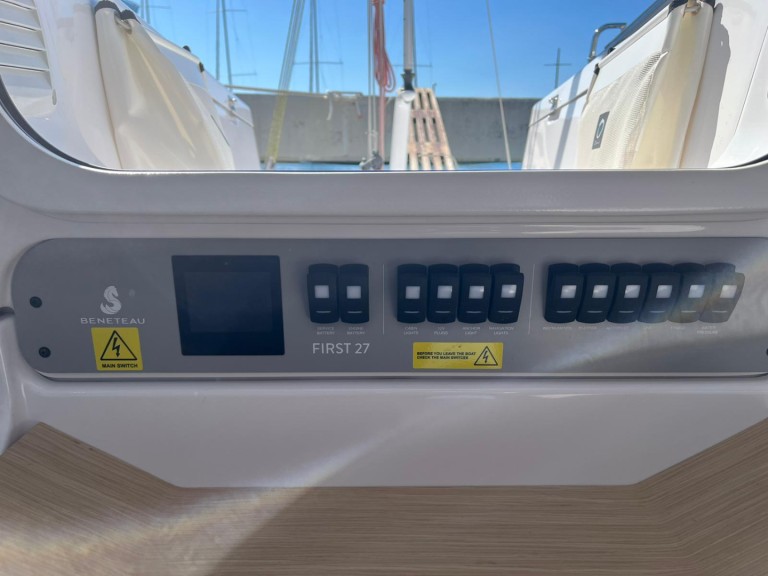 Bénéteau First 27 mieten Split