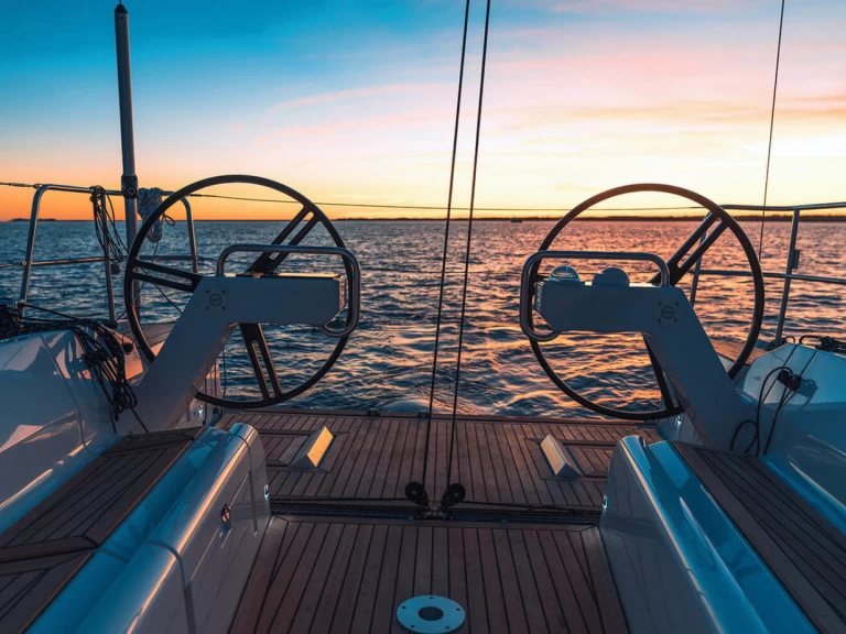 Elan E4 mieten Betina