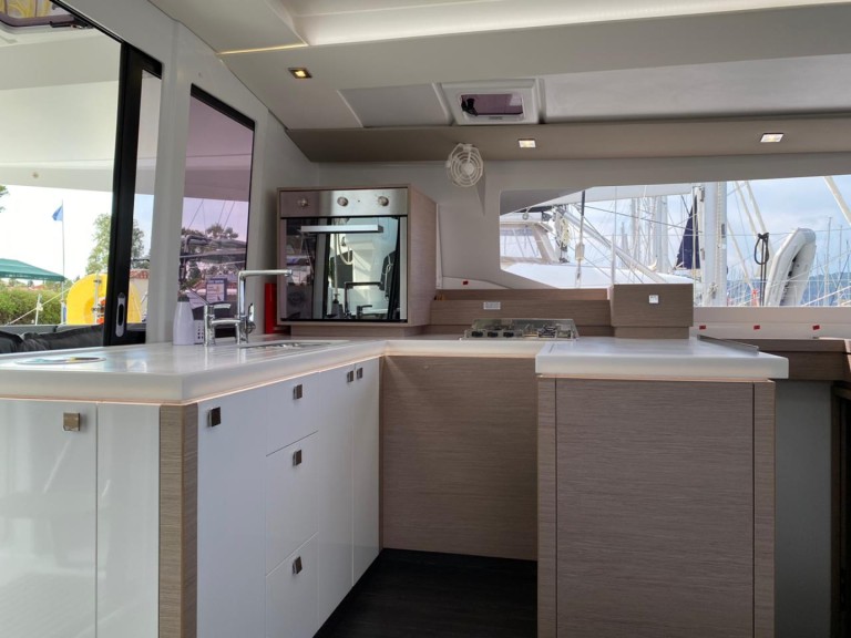 Bootsverleih Fountaine Pajot Astrea 42 Níkiti Samboat