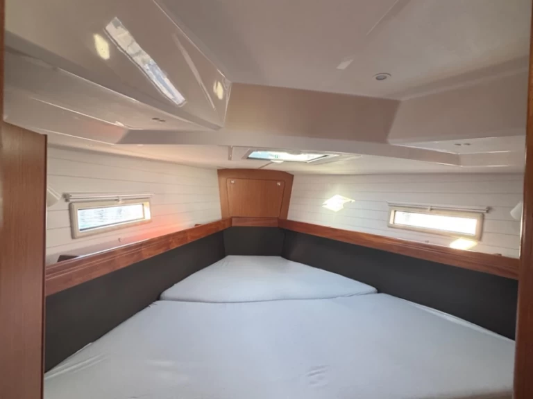 Bavaria Cruiser 41 mieten Rogoznica