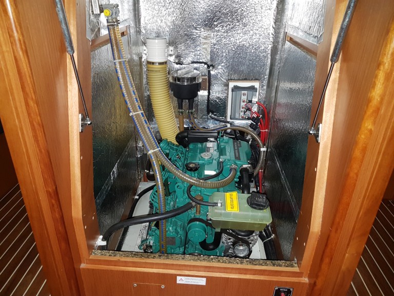 Bavaria Cruiser 41 mieten Lefkáda