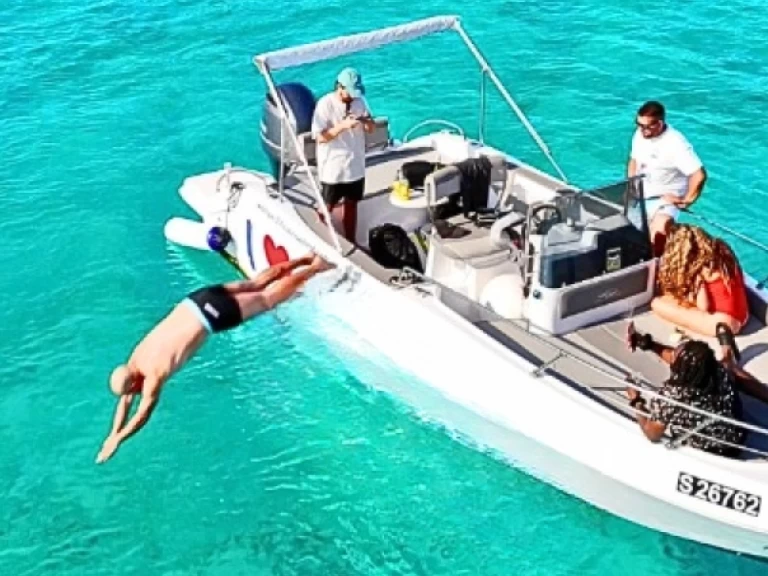 Bluemax 23 Open Boat  mieten Comino