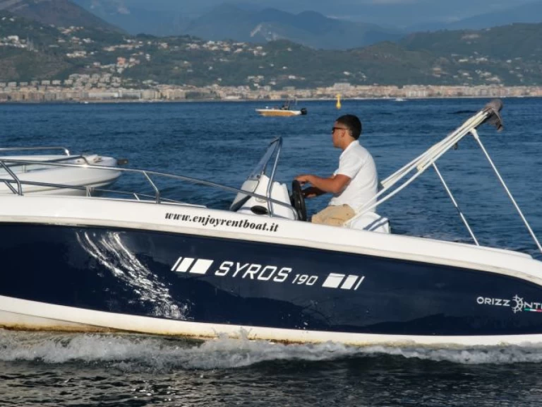 Motorboot mieten in Cetara - Orizzonti Syros 190