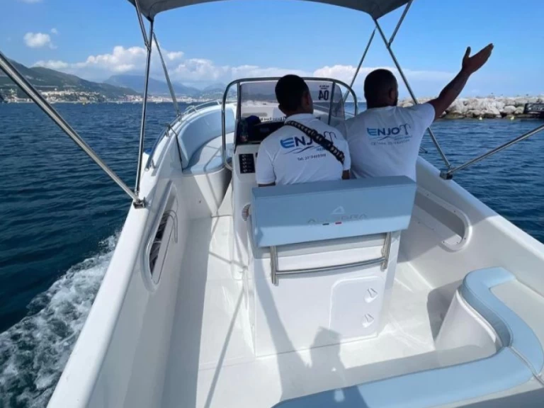 Motorboot mieten in Cetara zum besten Preis